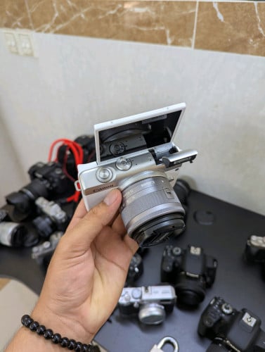 Canon M200 white មួយទឹក 99%