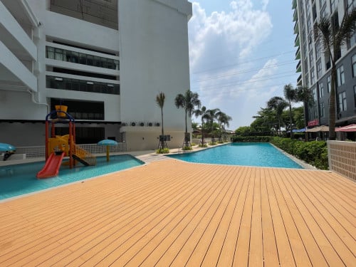 CHEAP PRICE!!!Selling ONLY 75,000$ LOFT Unit 2 Beds and 2 Baths in Urban Village Phase 2