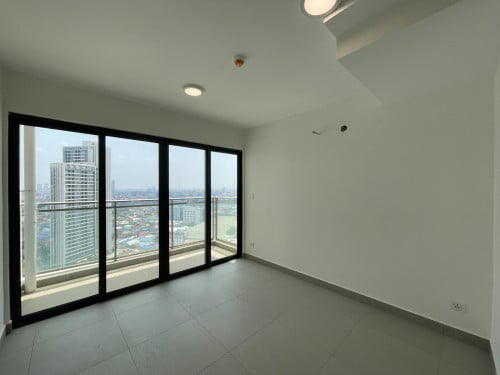 CHEAP PRICE!!!Selling ONLY 75,000$ LOFT Unit 2 Beds and 2 Baths in Urban Village Phase 2