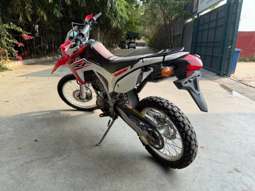 CRF250L ទើបមកដល់ពីប្រទេសជប៉ុនមកឃ្លាំងយើងខ្ញុំ