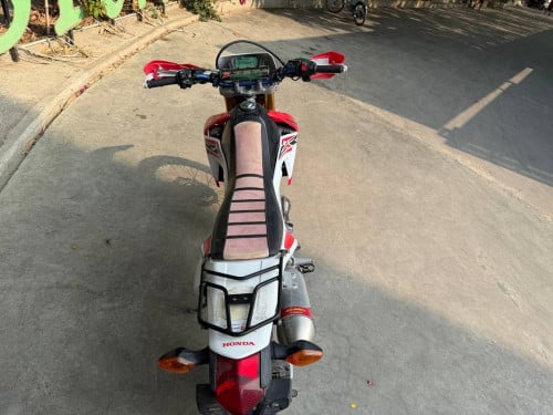 CRF250L ទើបមកដល់ពីប្រទេសជប៉ុនមកឃ្លាំងយើងខ្ញុំ