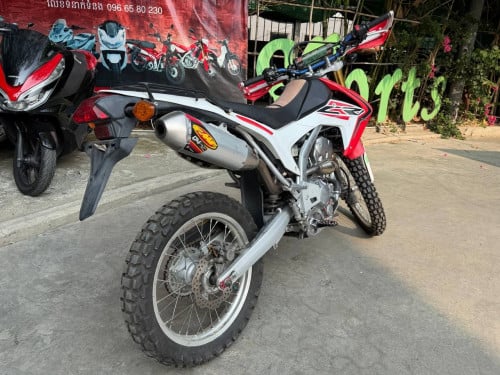CRF250L ទើបមកដល់ពីប្រទេសជប៉ុនមកឃ្លាំងយើងខ្ញុំ