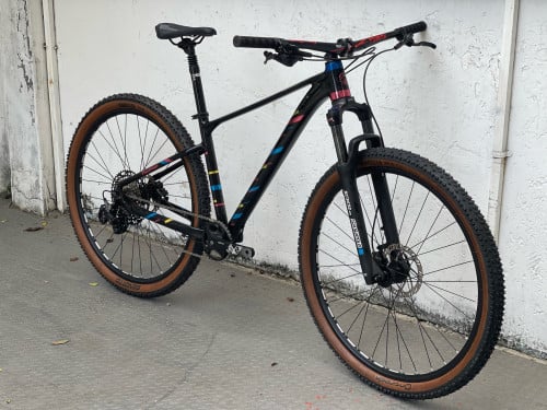 Fashfish Alloy 29" គ្រឿងDeore12s ហ្រ្វាំងប្រេងShimano បូមSR