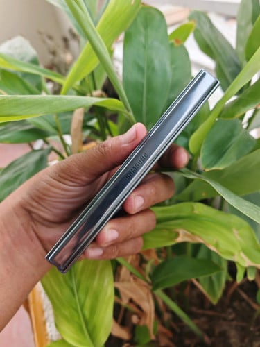 Fold4 12g/256g(Sim1&eSim)វៃដូរបាន👉$415