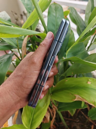Fold4 12g/256g(Sim1&eSim)វៃដូរបាន👉$415