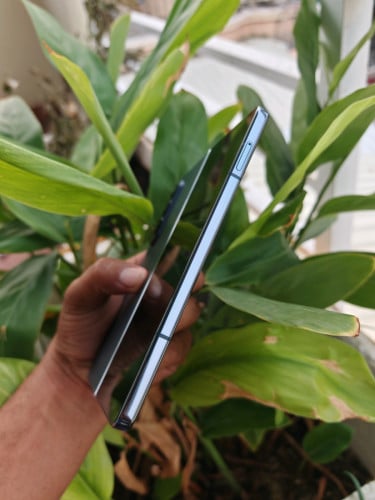 Fold4 12g/256g(Sim1&eSim)វៃដូរបាន👉$415