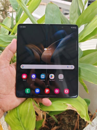 Fold4 12g/256g(Sim1&eSim)វៃដូរបាន👉$415