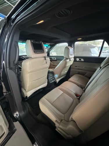 Ford 2013 Full option ឡានម្ចាស់ផ្ទាល់ឡានមូលអត់មានបុក ម៉ាសុីនប្រអប់លេខនៅថ្មីមិនដែរធ្វើ កៅអី 3ជួរ