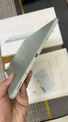 Galaxy Tab S9 FE Plus 8G Green 128G 99% 269$