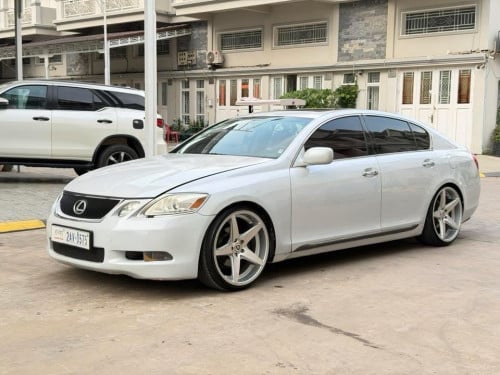 GS  300