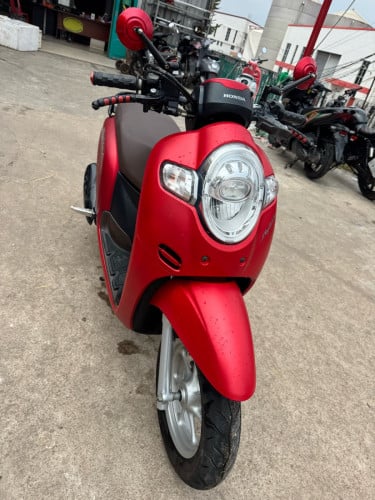 Honda Scoopy 2020