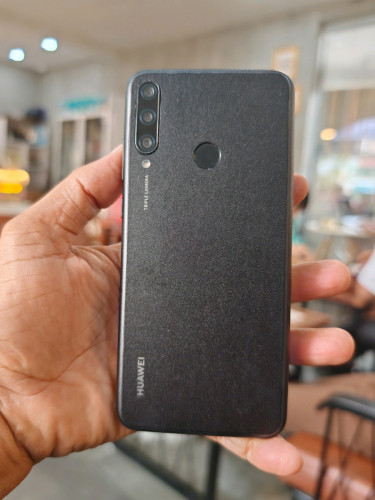 Huawei y6p 4g/64g សុីម២👉$35