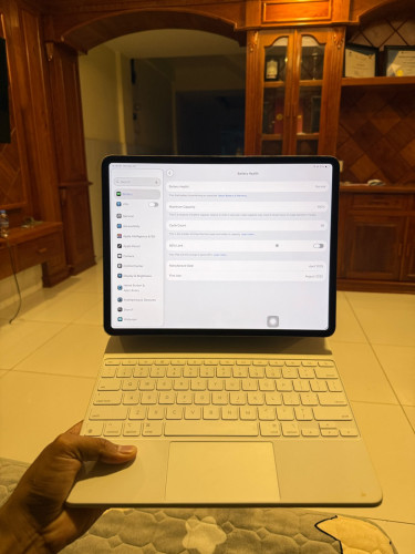 iPadAir 13inch M3លក់full set Kwyboard Original