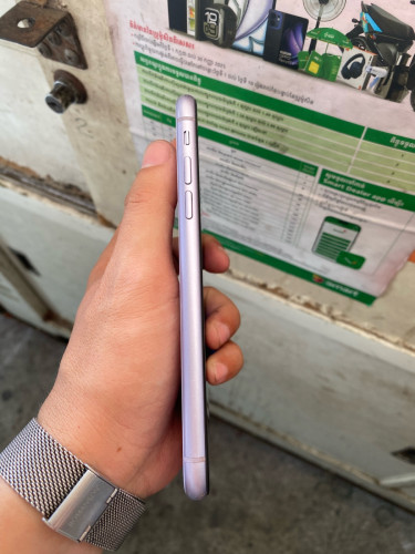 iPhone 11 64G សំនុំហ្សុីនស្អាត98%