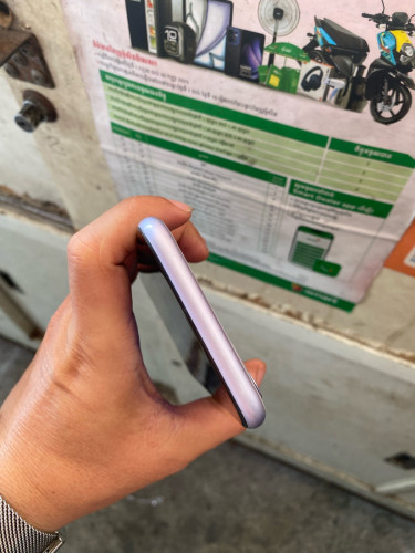 iPhone 11 64G សំនុំហ្សុីនស្អាត98%