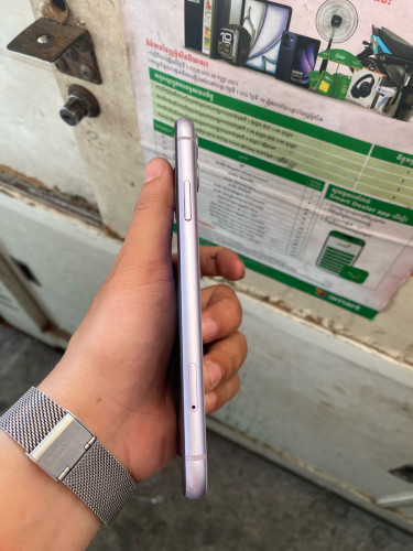 iPhone 11 64G សំនុំហ្សុីនស្អាត98%