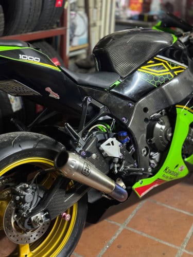 Kawasaki Zx10r 017 មានពន្ធត្រឹមត្រូវ