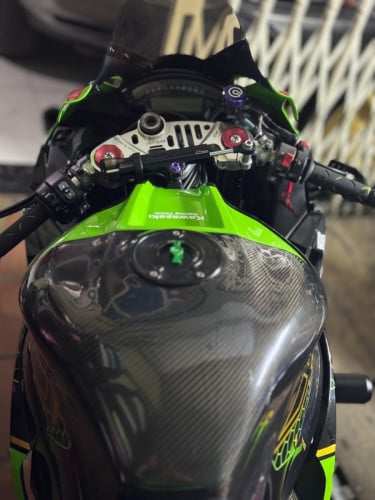 Kawasaki Zx10r 017 មានពន្ធត្រឹមត្រូវ