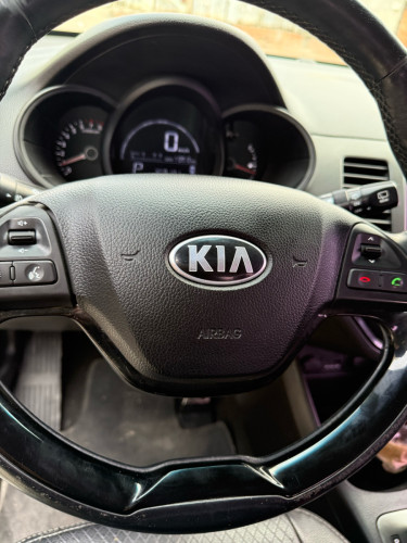 Kia morning 2015 full smart key ឡានស្អាត អត់បុកប៉ះ អត់ស្ងោរដូចពណ៌ ធានា ២ ខែគ្រប់យ៉ាង