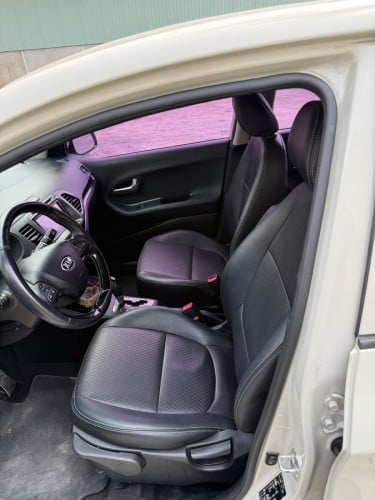 Kia morning 2015 full smart key ឡានស្អាត អត់បុកប៉ះ អត់ស្ងោរដូចពណ៌ ធានា ២ ខែគ្រប់យ៉ាង