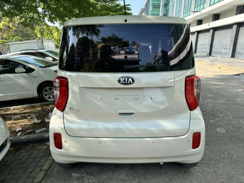 KIA Ray ឆ្នាំ2013​ ពាក់កណ្តាលfullពណ៍ទឹកដោះគោ​ ថ្មីដូចខ្លាញ់គោល្អប្រេី​ ស្ទុះណាស់សុីសាំងតិច​