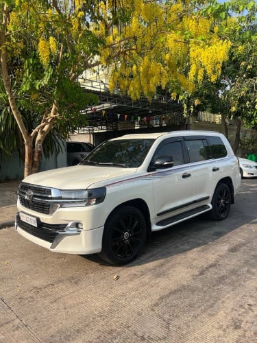 Land Cruiser 2010up2021 ឡានថ្មីអត់បុកអត់បះ39$