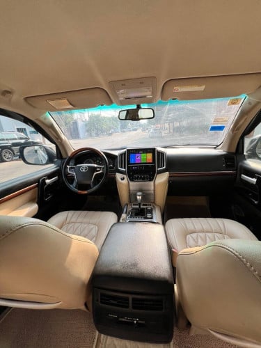 Land Cruiser 2010up2021 ឡានថ្មីអត់បុកអត់បះ39$