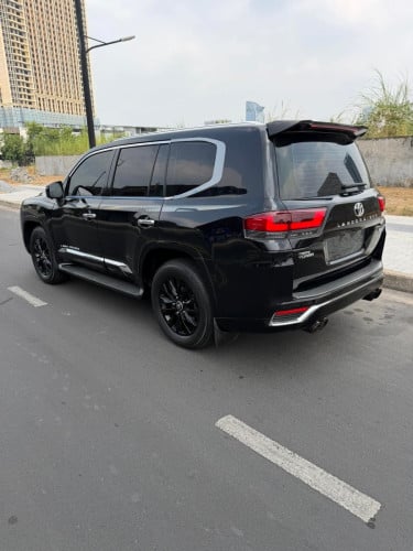 Land Cruiser ឡើង 2026