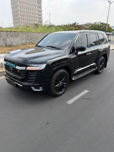 Land Cruiser ឡើង 2026