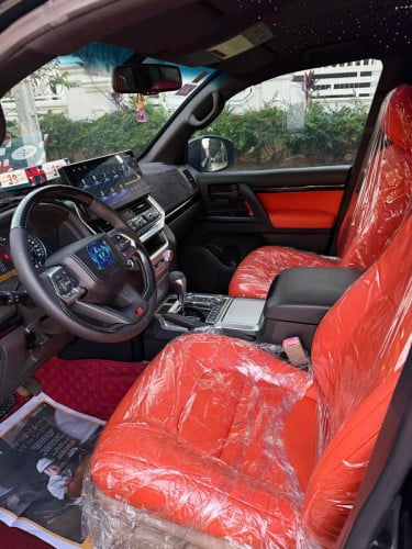 Land Cruiser ឡើង 2026