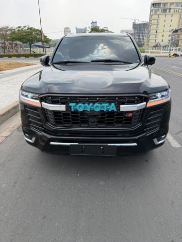 Land Cruiser ឡើង 2026