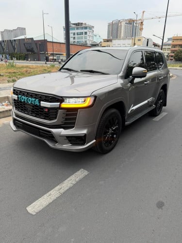 Land Cruiser ឡើង 2026