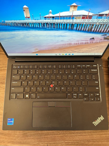 Lenovo ThinkPad E14 Gen5 99% i7-1355U 8Gb 477GB
