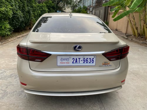 Lexus ES300h ឆ្នាំ2014 full option up 025