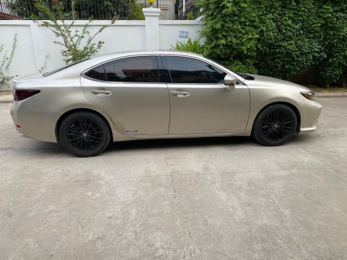 Lexus ES300h ឆ្នាំ2014 full option up 025