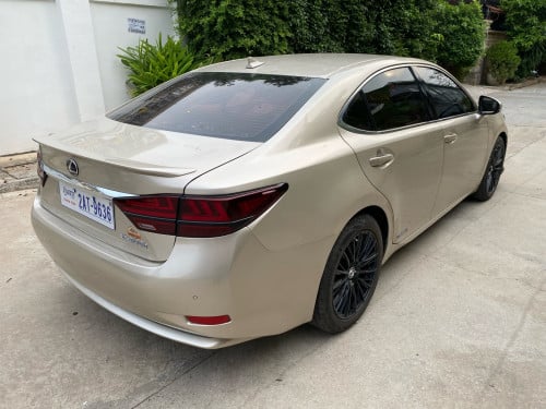 Lexus ES300h ឆ្នាំ2014 full option up 025