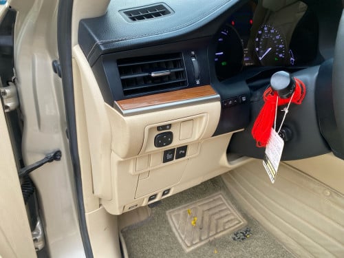 Lexus ES300h ឆ្នាំ2014 full option up 025