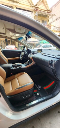 LEXUS NX200T.  P1 15. 31500ចរចា.