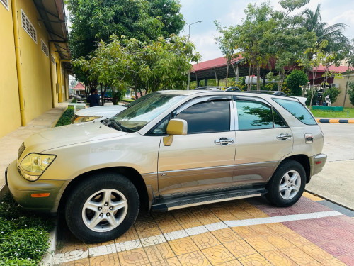 Lexus RX300 ឆ្នាំ2002 P1