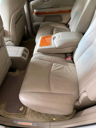 Lexus330 H/F/pong1/2AM 22700$