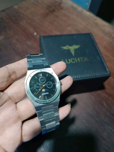 LUCHTA តួស្តើង មានថ្ងៃ មានទី មានខែ