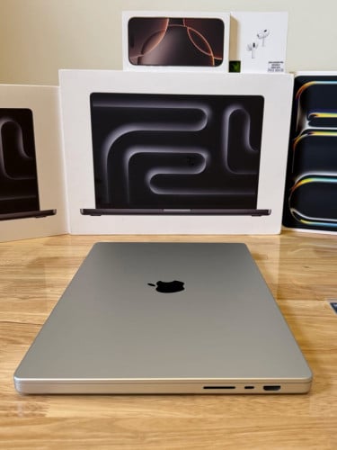 MacBook Pro 16" M4 Pro, 24GB, 512GB