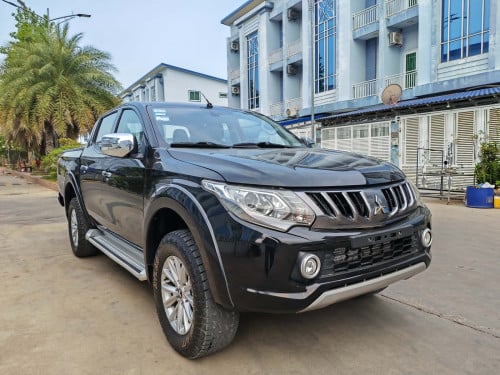 Mitsubishi Triton ឆ្នាំ2018 អូតូប៉ុងពីរម៉ាស៊ីនធំថ្នាំហ្សុីន90