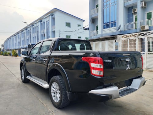 Mitsubishi Triton ឆ្នាំ2018 អូតូប៉ុងពីរម៉ាស៊ីនធំថ្នាំហ្សុីន90