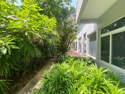 Modern 6-Bedroom Villa for Rent at Tuol Kork