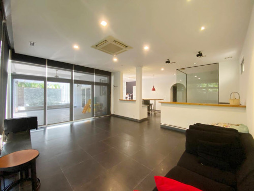 Modern 6-Bedroom Villa for Rent at Tuol Kork