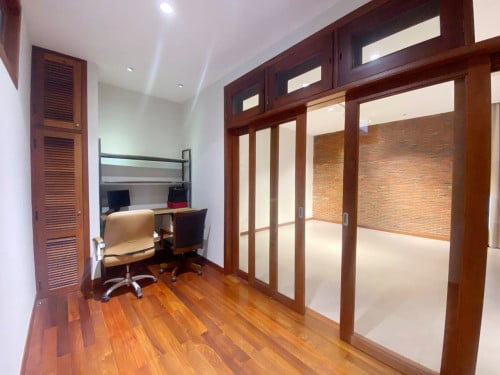 Modern 6-Bedroom Villa for Rent at Tuol Kork