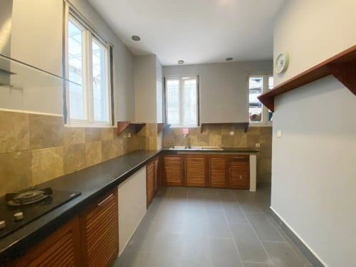 Modern 6-Bedroom Villa for Rent at Tuol Kork