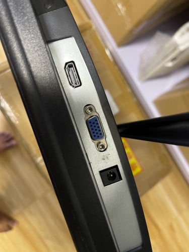 Monitor 27"​ FHD​ Curved (អេក្រង់​កោង) មួយទឹកស្អាតៗ