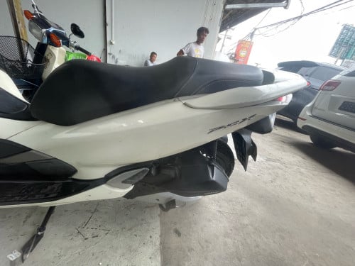 Pcx2024ជប៉ុនក្រដាស់ពន្នលក់2870$ទិញដាច់វៃដូ25ខេត្តក្រុងតេលេក្រាម077340440-098340440